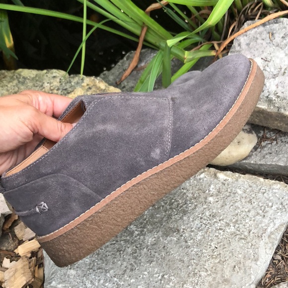 Franco Sarto Slip On Shoes-Gray Suede-EUC - Picture 9 of 17